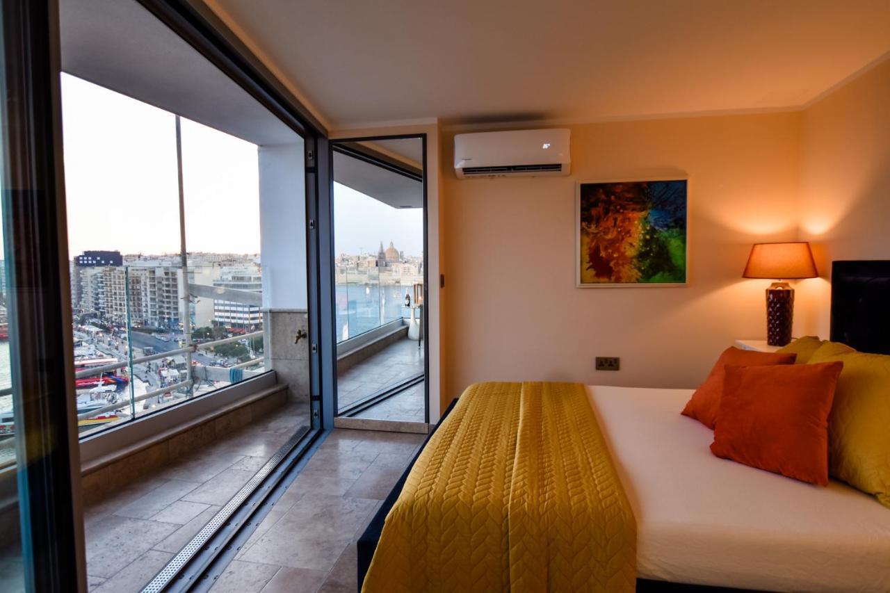 Unique Seafront Triplex Penthouse With Panoramic Bedroom & Rooftop Jacuzzi Overlooking Valletta Sliema Exterior foto