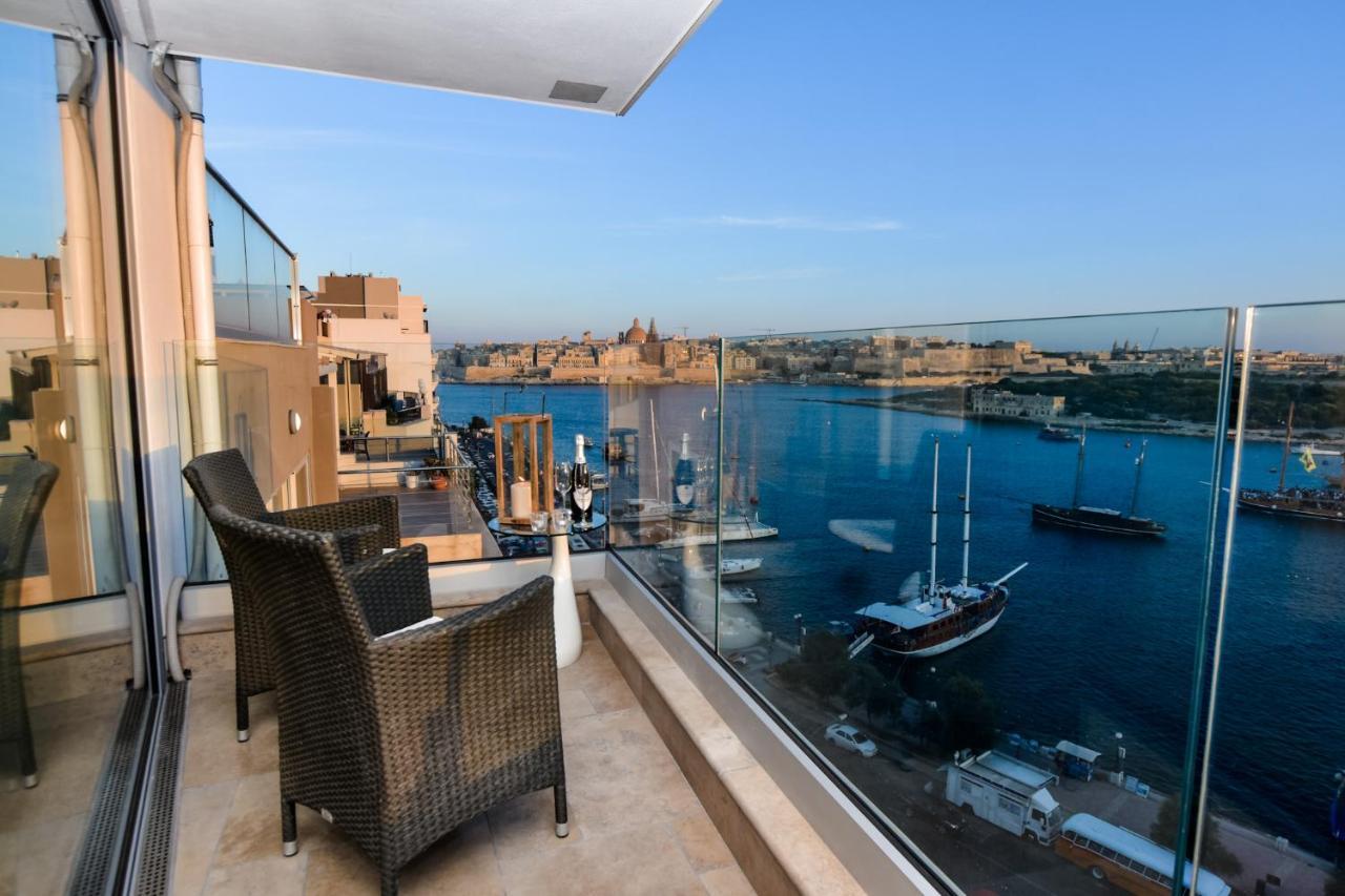 Unique Seafront Triplex Penthouse With Panoramic Bedroom & Rooftop Jacuzzi Overlooking Valletta Sliema Exterior foto